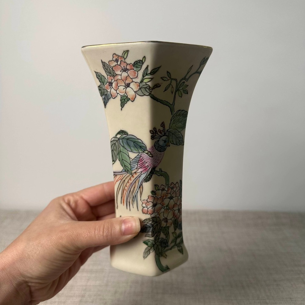 Vintage TOYO Macau Porcelain Vase Bird Floral Chinoiserie Gold Trim 1980s
